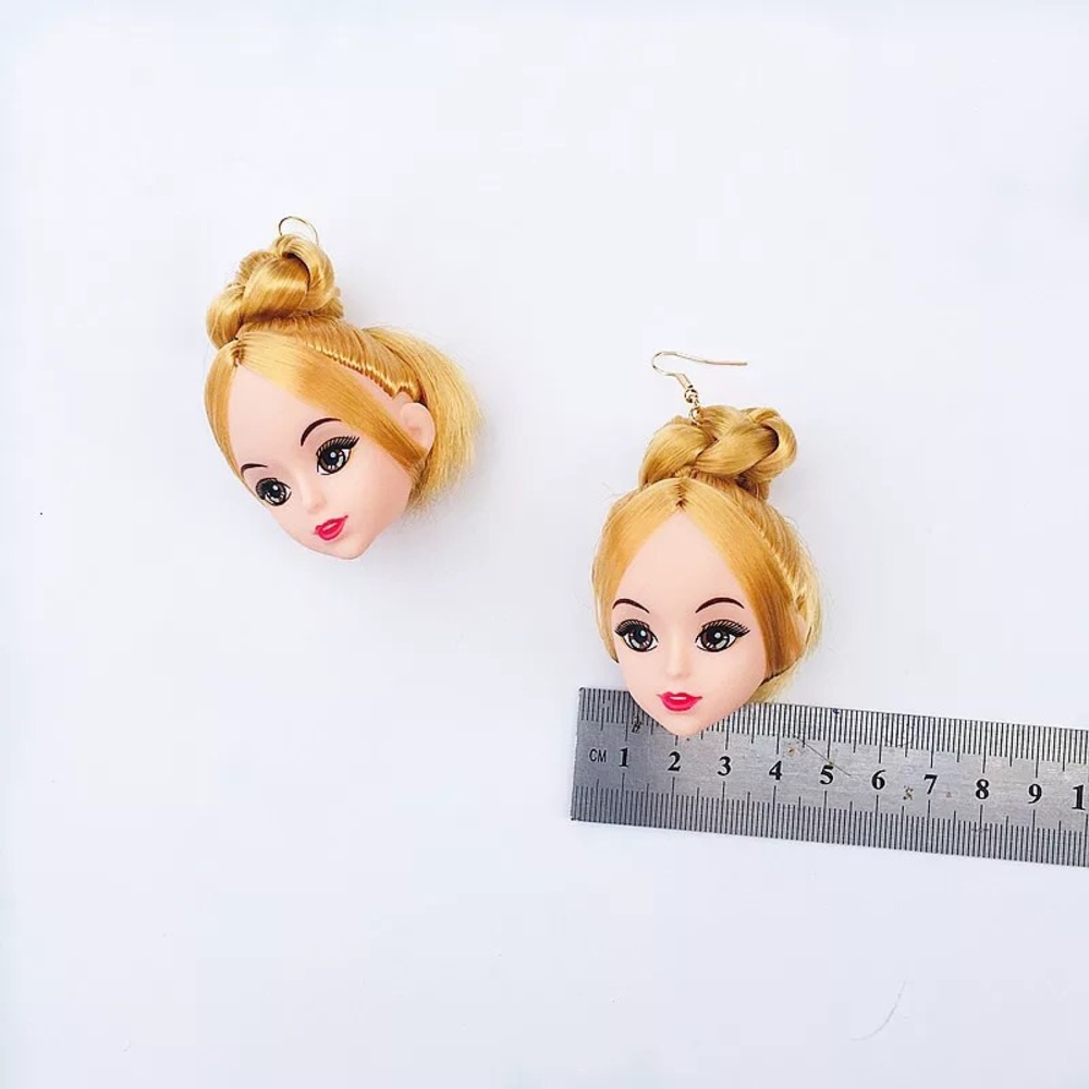 Doll Head Earrings - Picture 3 of 4